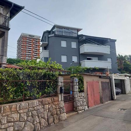 Apartments Skoljka Rijeka Exterior foto